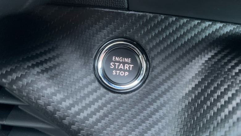 Peugeot 208 1.2 PureTech 100 Allure Premium + 5dr Petrol Hatchback